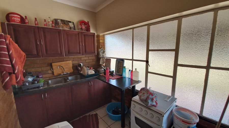 8 Bedroom Property for Sale in Potchefstroom Rural North West